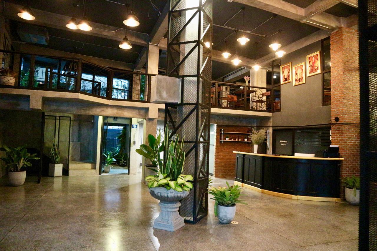 Hugnur Hostel And Coffee Chiang Mai Ngoại thất bức ảnh