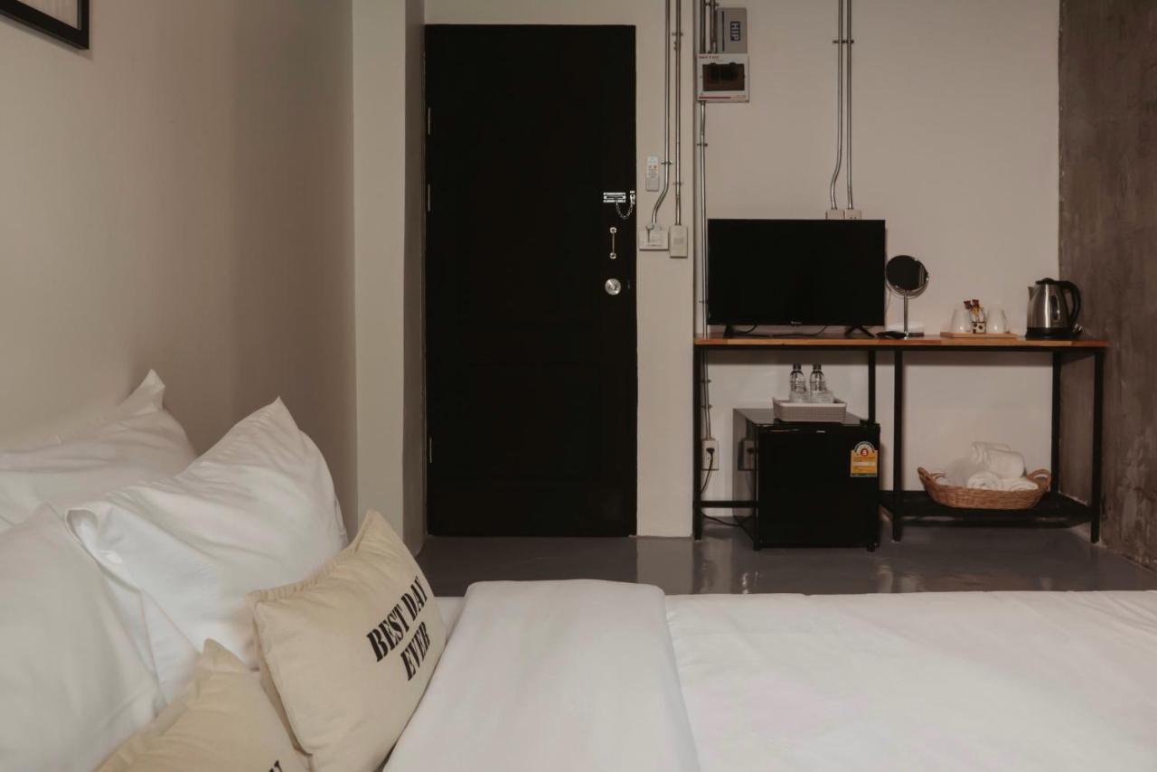 Hugnur Hostel And Coffee Chiang Mai Ngoại thất bức ảnh