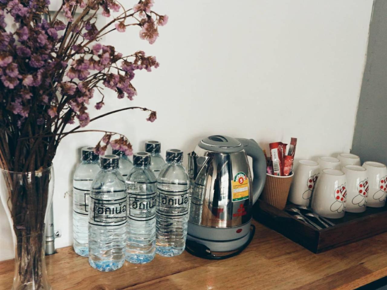 Hugnur Hostel And Coffee Chiang Mai Ngoại thất bức ảnh