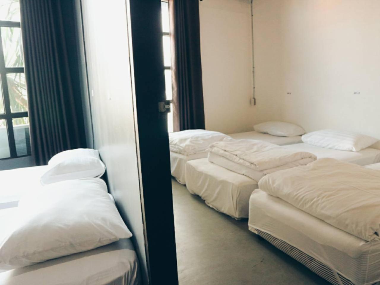Hugnur Hostel And Coffee Chiang Mai Ngoại thất bức ảnh