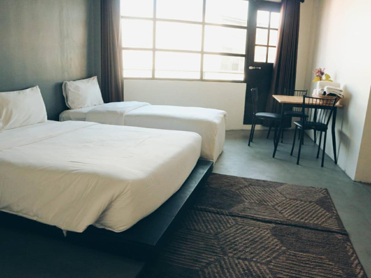 Hugnur Hostel And Coffee Chiang Mai Ngoại thất bức ảnh