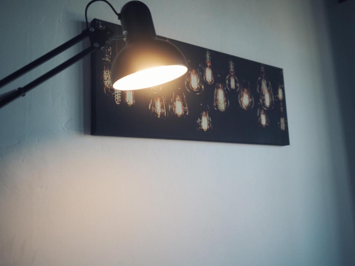 Hugnur Hostel And Coffee Chiang Mai Ngoại thất bức ảnh