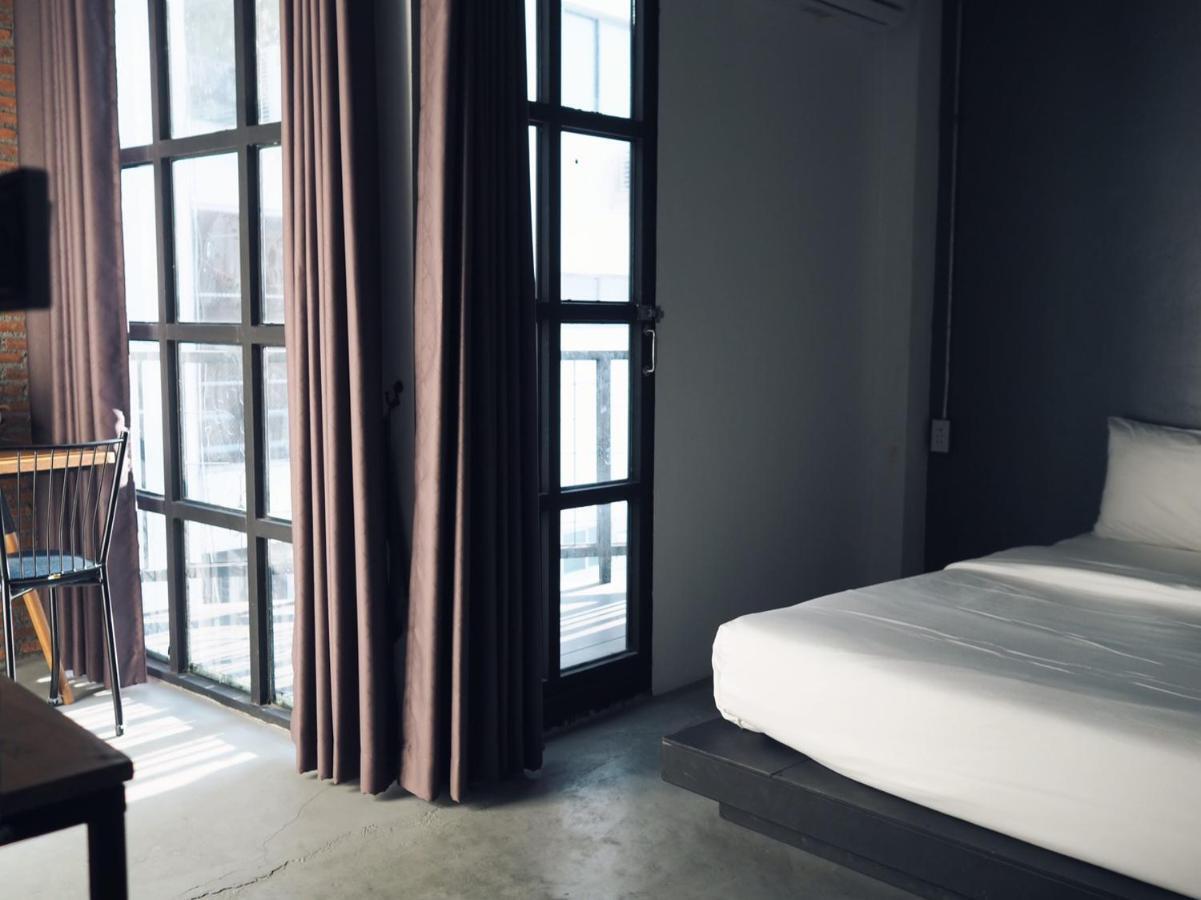 Hugnur Hostel And Coffee Chiang Mai Ngoại thất bức ảnh